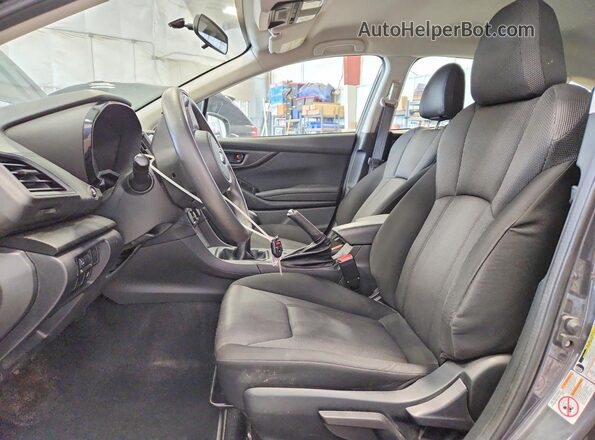 4S3GTAA69K1759869 2019 SUBARU IMPREZA Gray Вид салону спереду