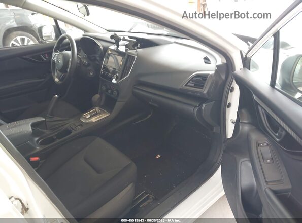 4S3GTAB60H3735665 2017 SUBARU IMPREZA Белый Вид салона спереди