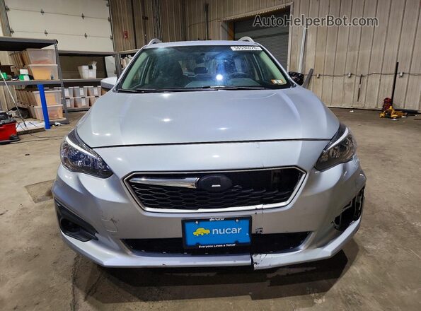 4S3GTAB64H3722966 2017 SUBARU IMPREZA Silver Widok z przodu