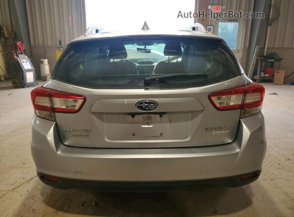 4S3GTAB67H3705787 2017 SUBARU IMPREZA Серебряный Вид сзади
