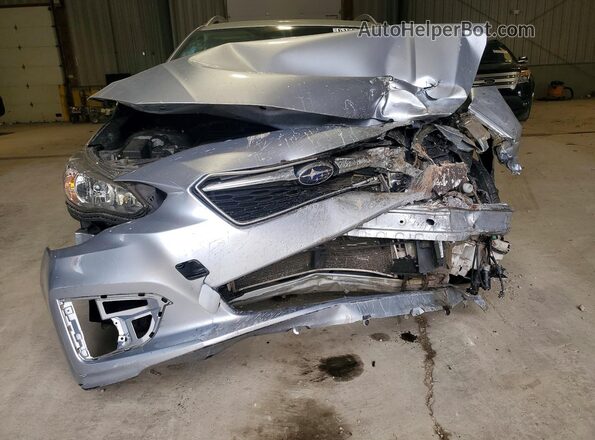 4S3GTAB67H3705787 2017 SUBARU IMPREZA Серебряный Вид спереди