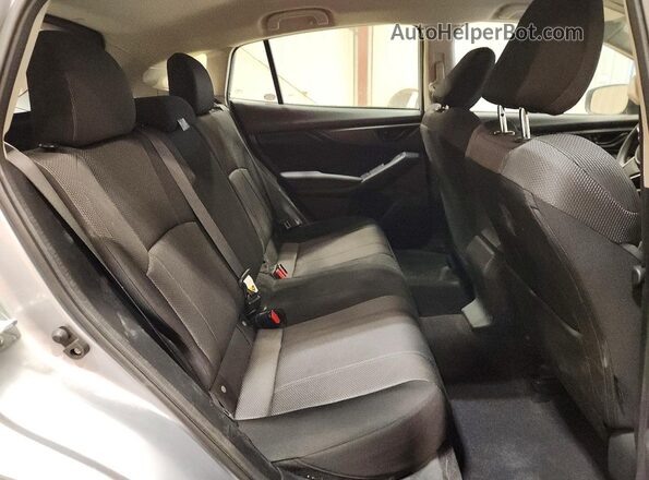 4S3GTAB67N3720902 2022 SUBARU IMPREZA Silver Widok tylnych siedzeń