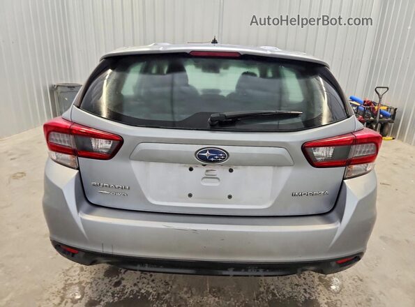 4S3GTAB69N3724613 2022 SUBARU IMPREZA Silver Вид ззаду