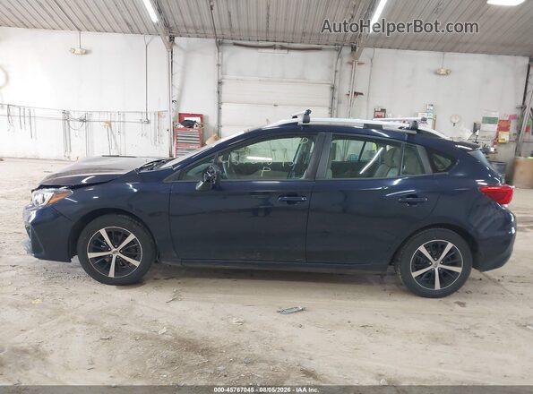 4S3GTAC61K3723787 2019 SUBARU IMPREZA Blue 360 interior view