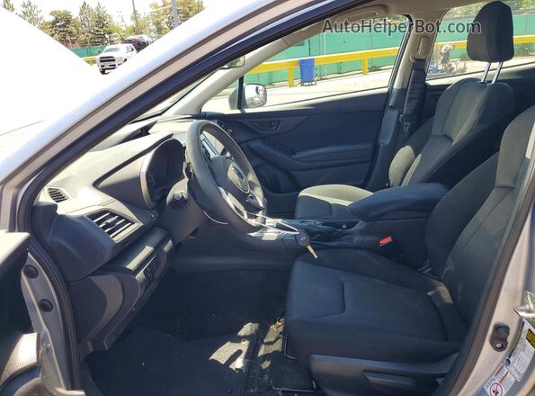4S3GTAC65K3722884 2019 SUBARU IMPREZA Silver Вид салону спереду
