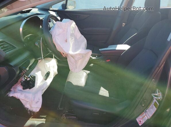 4S3GTAD60L3720153 2020 SUBARU IMPREZA Gray Front interior view