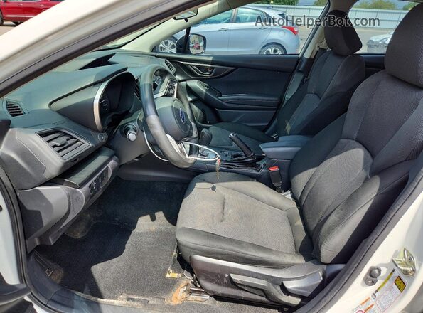 4S3GTAD61H3707466 2017 SUBARU IMPREZA White Widok wnętrza z przodu