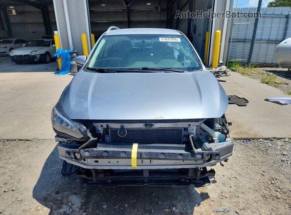 4S3GTAD64J3724395 2018 SUBARU IMPREZA Silver Widok z przodu