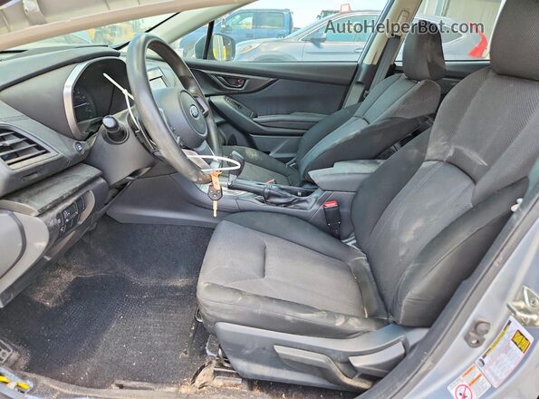 4S3GTAD64J3724395 2018 SUBARU IMPREZA Silver Widok wnętrza z przodu