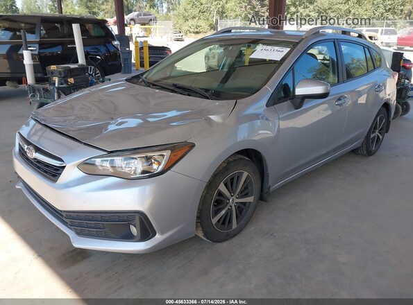 4S3GTAD67N3706401 2022 SUBARU IMPREZA Silver Vista tres cuartos delantera izquierda
