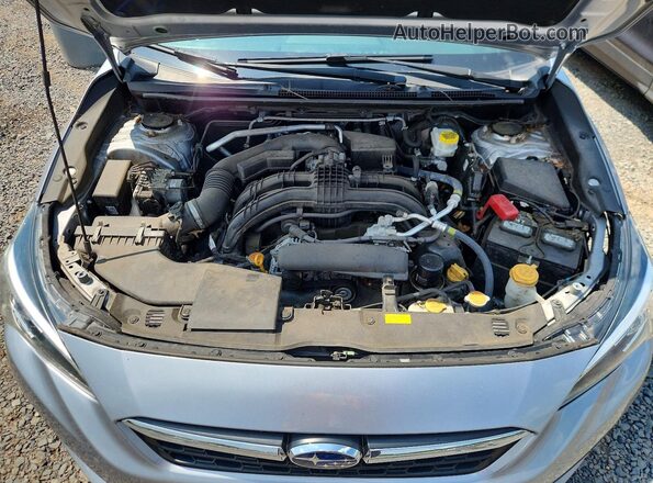 4S3GTAD68L3717906 2020 SUBARU IMPREZA Silver Widok wnętrza z tyłu
