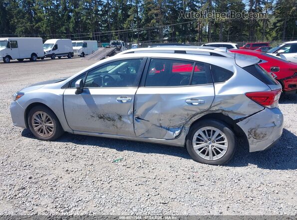 4S3GTAD69H3740635 2017 SUBARU IMPREZA Silver Vista frontal