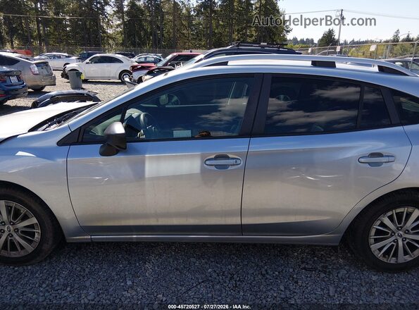 4S3GTAD69J3720715 2018 SUBARU IMPREZA Silver 