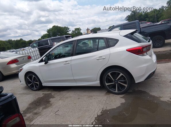 4S3GTAM61N3729026 2022 SUBARU IMPREZA White Vista interior de 360 grados
