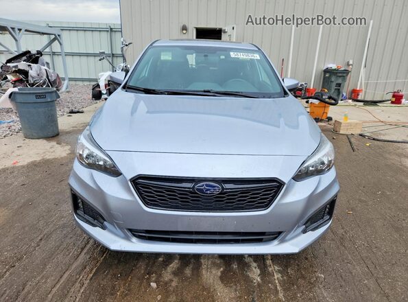 4S3GTAM63H3715830 2017 SUBARU IMPREZA Silver Widok z przodu