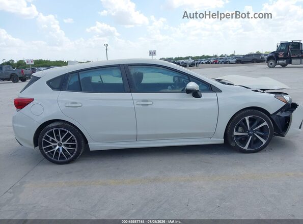 4S3GTAM64N3721695 2022 SUBARU IMPREZA Белый Вид задней части салона