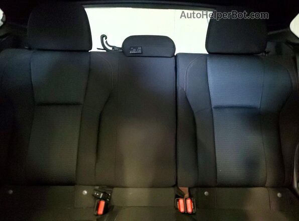 4S3GTAM67J3713410 2018 SUBARU IMPREZA Red Vista de los asientos traseros