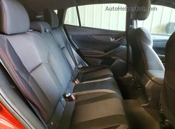 4S3GTAM67J3713410 2018 SUBARU IMPREZA Red Vista interior trasera