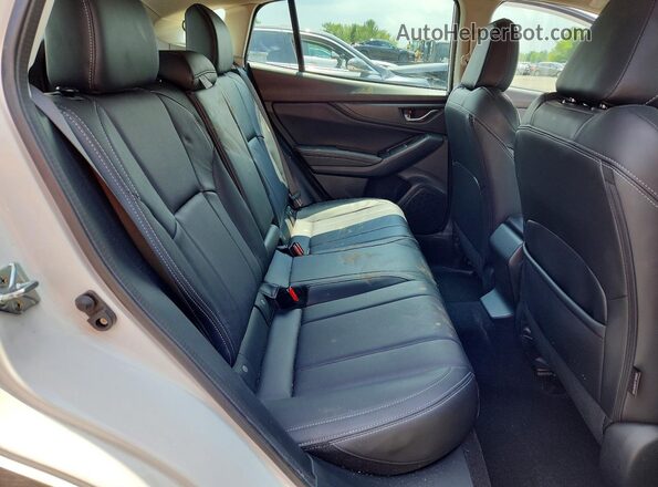 4S3GTAT60N3700070 2022 SUBARU IMPREZA White Vista de los asientos traseros