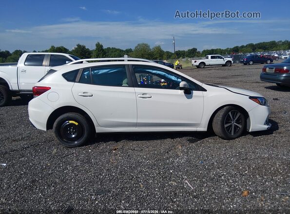 4S3GTAV66N3715640 2022 SUBARU IMPREZA White Vista interior trasera