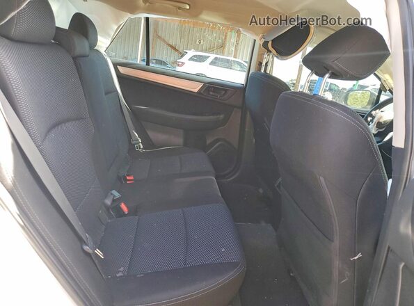 4S4BSAAC2J3219748 2018 SUBARU OUTBACK White Հետևի նստատեղերի տեսք