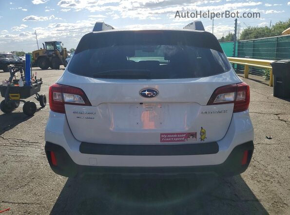 4S4BSAAC2J3219748 2018 SUBARU OUTBACK White Հետևի տեսք