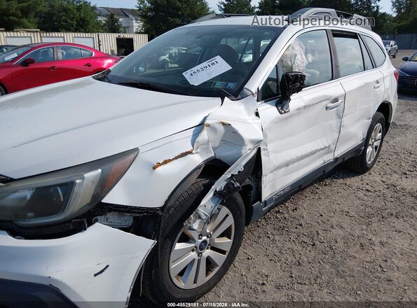 4S4BSAAC3J3316974 2018 SUBARU OUTBACK White Widok z przodu