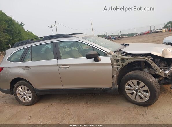 4S4BSABC6K3371872 2019 SUBARU OUTBACK Gold Vista interior trasera
