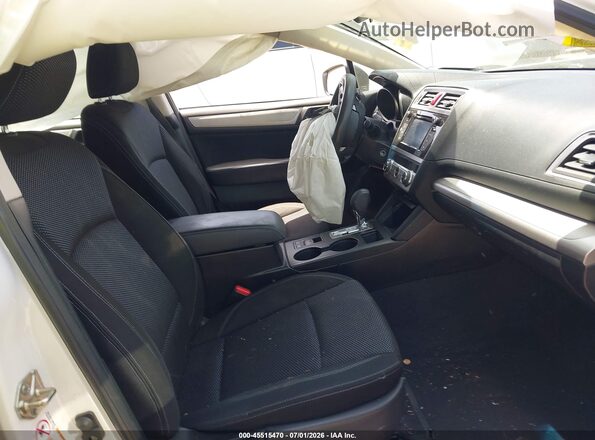 4S4BSABCXK3270267 2019 SUBARU OUTBACK White Вид салону спереду