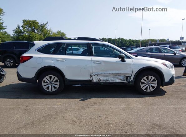 4S4BSABCXK3371907 2019 SUBARU OUTBACK White უკანა სალონის ხედი