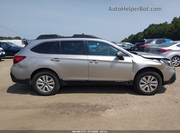 4S4BSACC1J3224534 2018 SUBARU OUTBACK Silver Rear interior view