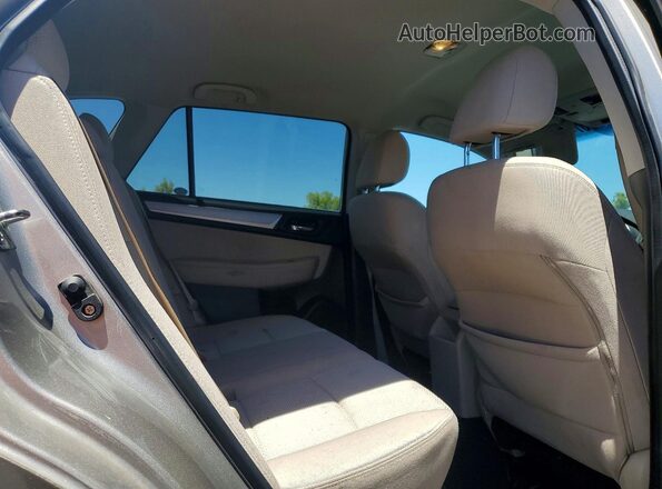4S4BSACC3H3393643 2017 SUBARU OUTBACK Beige Widok tylnych siedzeń