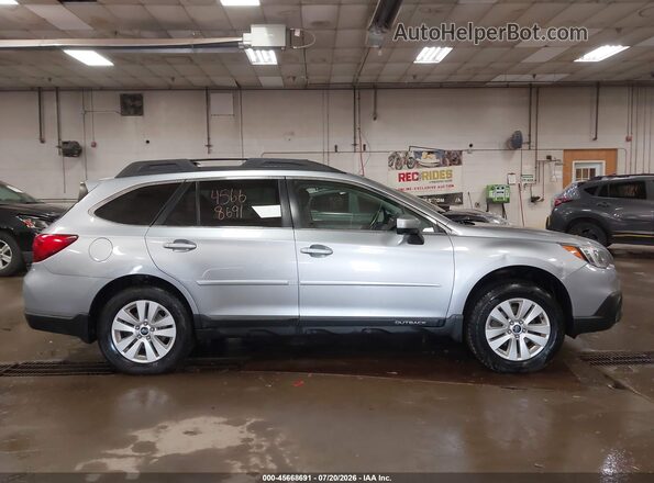 4S4BSACC7H3373993 2017 SUBARU OUTBACK Silver Widok wnętrza z tyłu