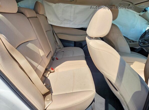 4S4BSAFC0K3231942 2019 SUBARU OUTBACK White Widok wnętrza z tyłu