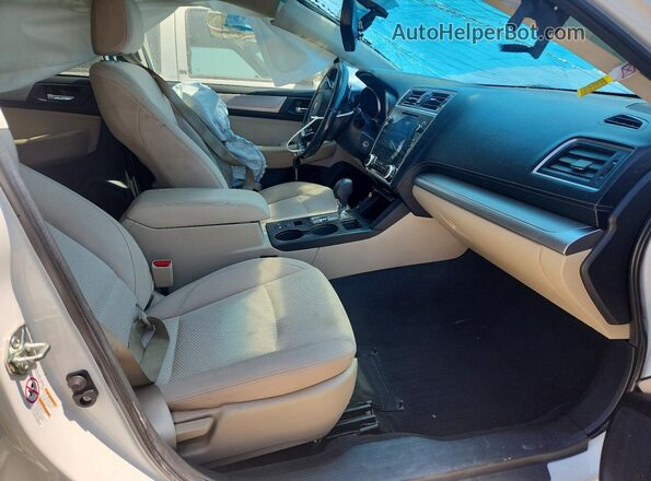 4S4BSAFC0K3231942 2019 SUBARU OUTBACK White Widok wnętrza z przodu