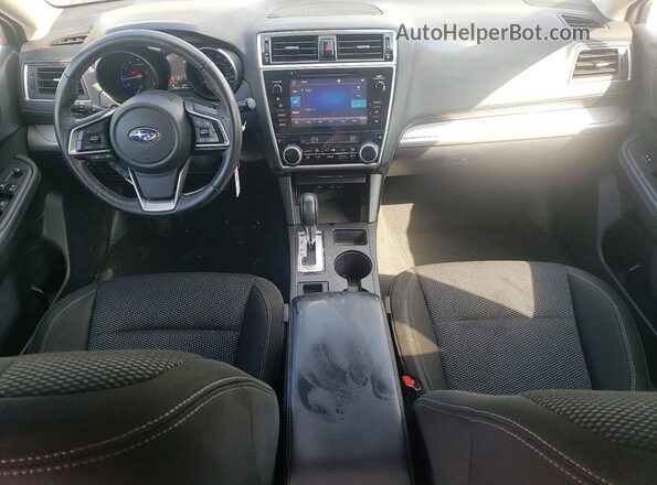 4S4BSAFC2K3226922 2019 SUBARU OUTBACK Silver Widok deski rozdzielczej