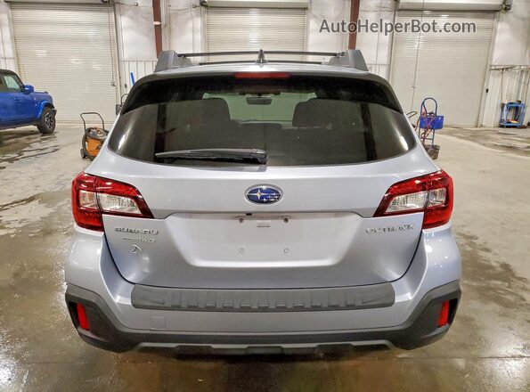 4S4BSAFC3J3390307 2018 SUBARU OUTBACK Серебряный Вид сзади
