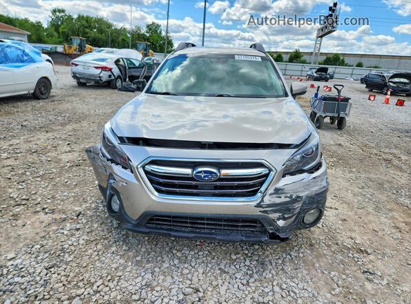 4S4BSAFC5J3270914 2018 SUBARU OUTBACK Cream Vista frontal