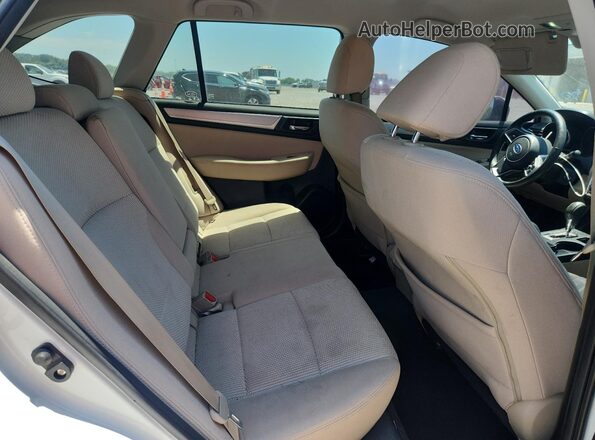 4S4BSAFC6J3390608 2018 SUBARU OUTBACK White Vista interior trasera