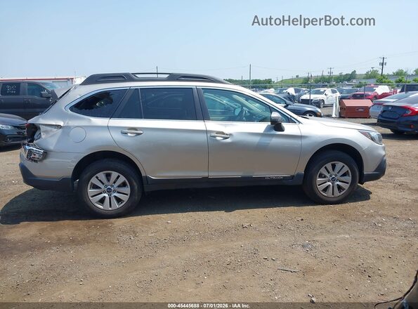 4S4BSAFC8K3384133 2019 SUBARU OUTBACK Silver Vista interior trasera