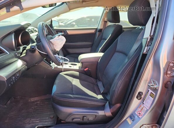 4S4BSAFCXK3207289 2019 SUBARU OUTBACK Silver Widok wnętrza z przodu