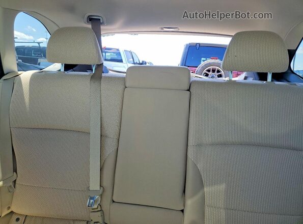 4S4BSAHC0K3344061 2019 SUBARU OUTBACK White Հետևի նստատեղերի տեսք