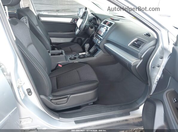 4S4BSAHC3H3204319 2017 SUBARU OUTBACK Silver Սալոնի դիմացի տեսք