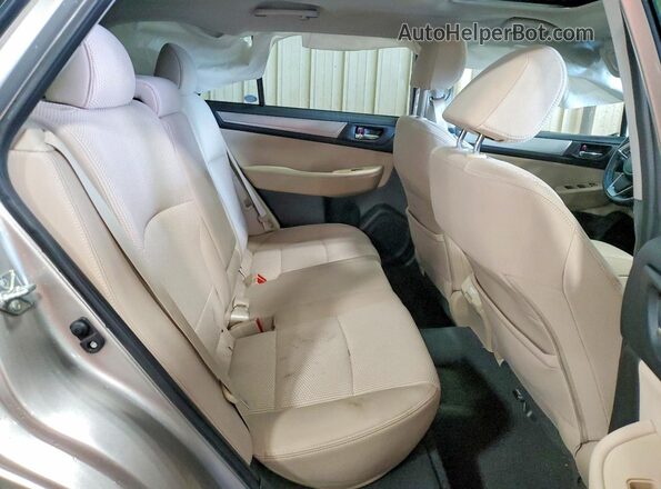 4S4BSAHC6J3216972 2018 SUBARU OUTBACK Silver უკანა სალონის ხედი