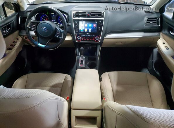 4S4BSAHC6J3216972 2018 SUBARU OUTBACK Silver წინა პანელის ხედი