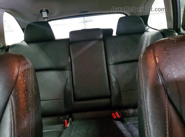 4S4BSAJC4G3304079 2016 SUBARU OUTBACK Silver Հետևի նստատեղերի տեսք