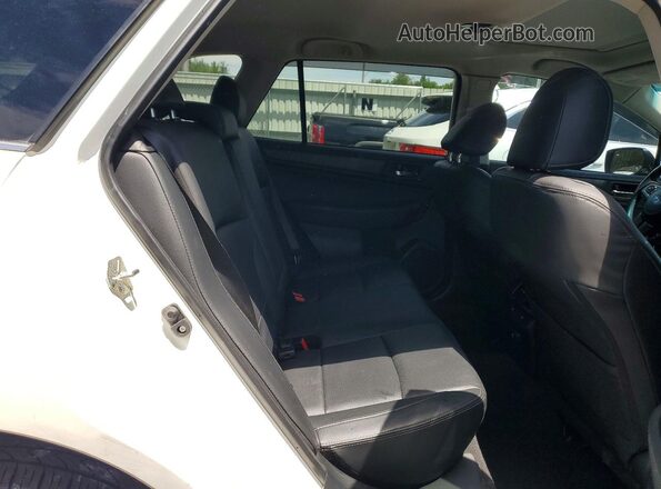 4S4BSAKC0H3248299 2017 SUBARU OUTBACK White Widok tylnych siedzeń