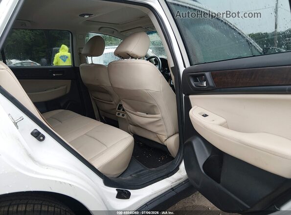 4S4BSAKC2H3411602 2017 SUBARU OUTBACK White Widok tylnych siedzeń