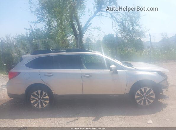 4S4BSAKC3H3217760 2017 SUBARU OUTBACK Silver Vista interior trasera