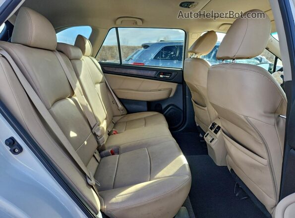4S4BSAKC5J3338196 2018 SUBARU OUTBACK White Rear interior view